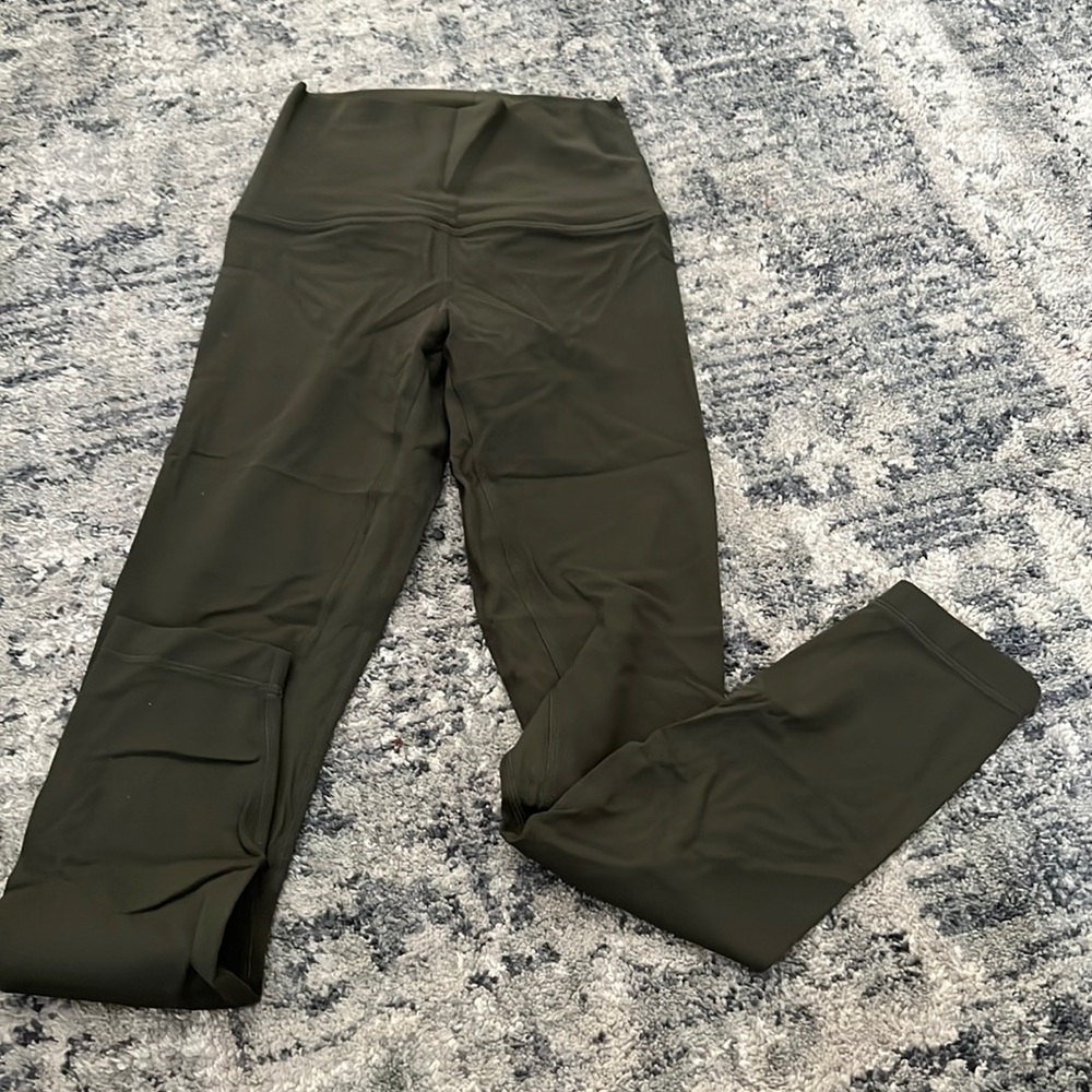 Army green lululemon leggings size 2 EUC